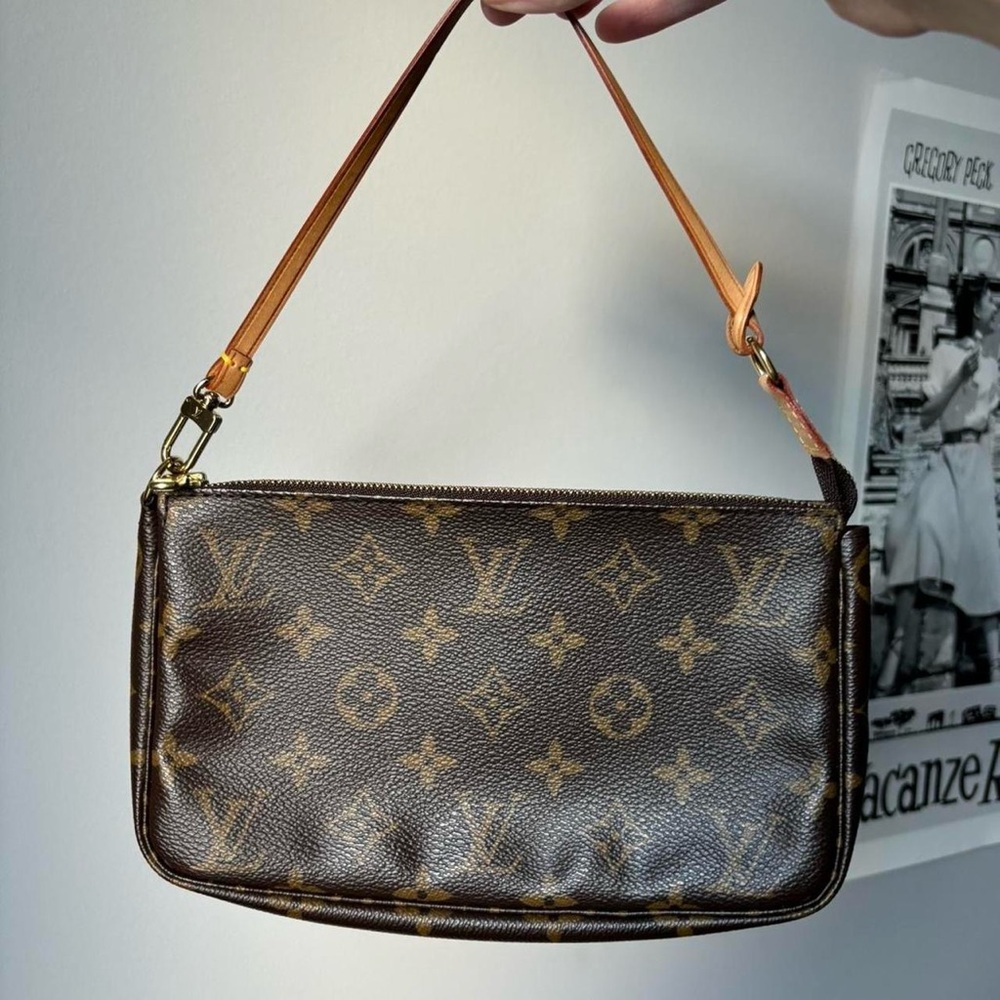 Louis Vuitton Monogram Pochette Bag